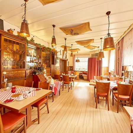Hotel Zum Dicken Baum Mayen Bagian luar foto